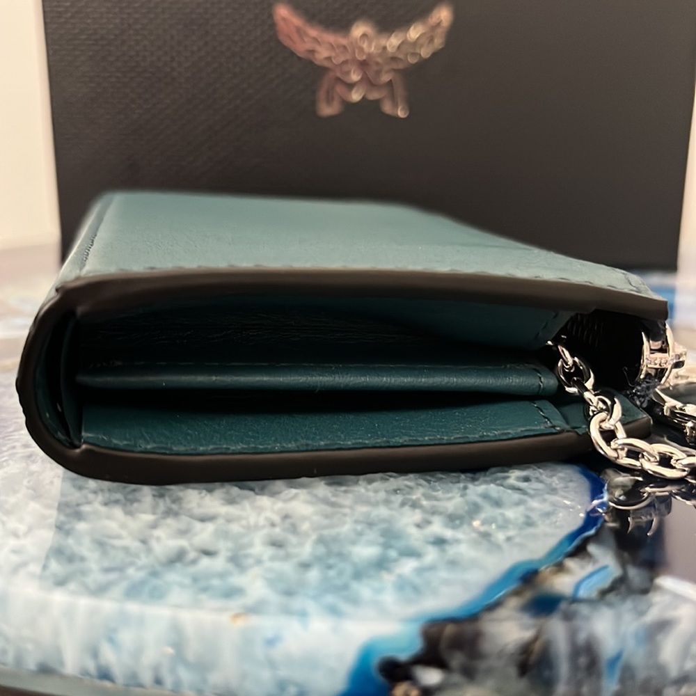 ✨SOLD✨MCM Card Case - Picture 4 of 10